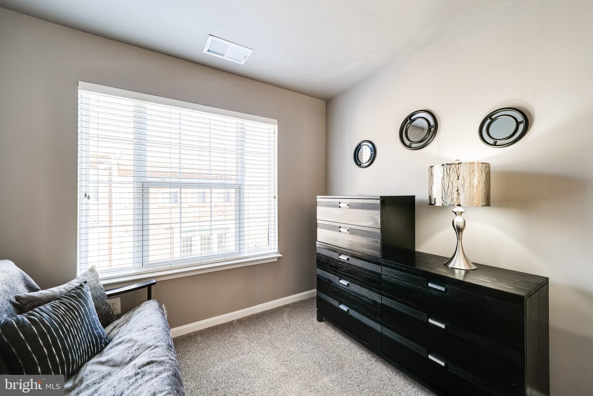 HUNTINGTON STATION - Residential