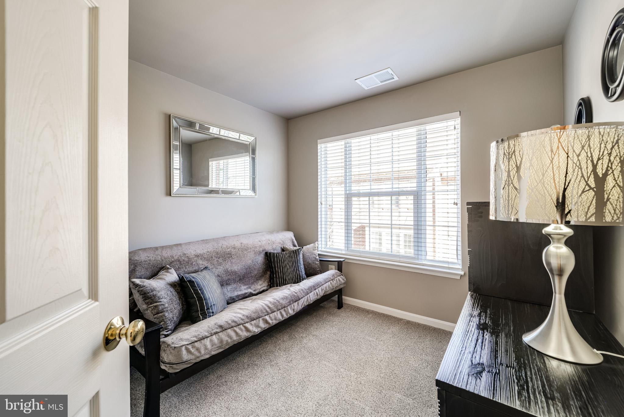 HUNTINGTON STATION - Residential