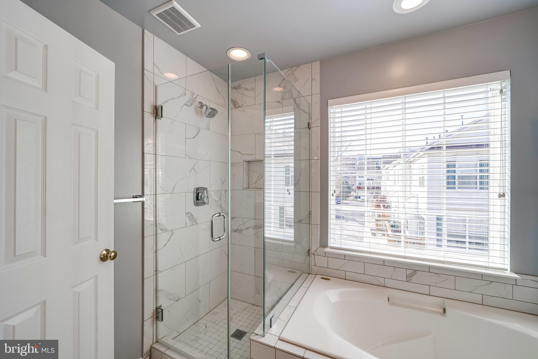 HUNTINGTON STATION - Residential