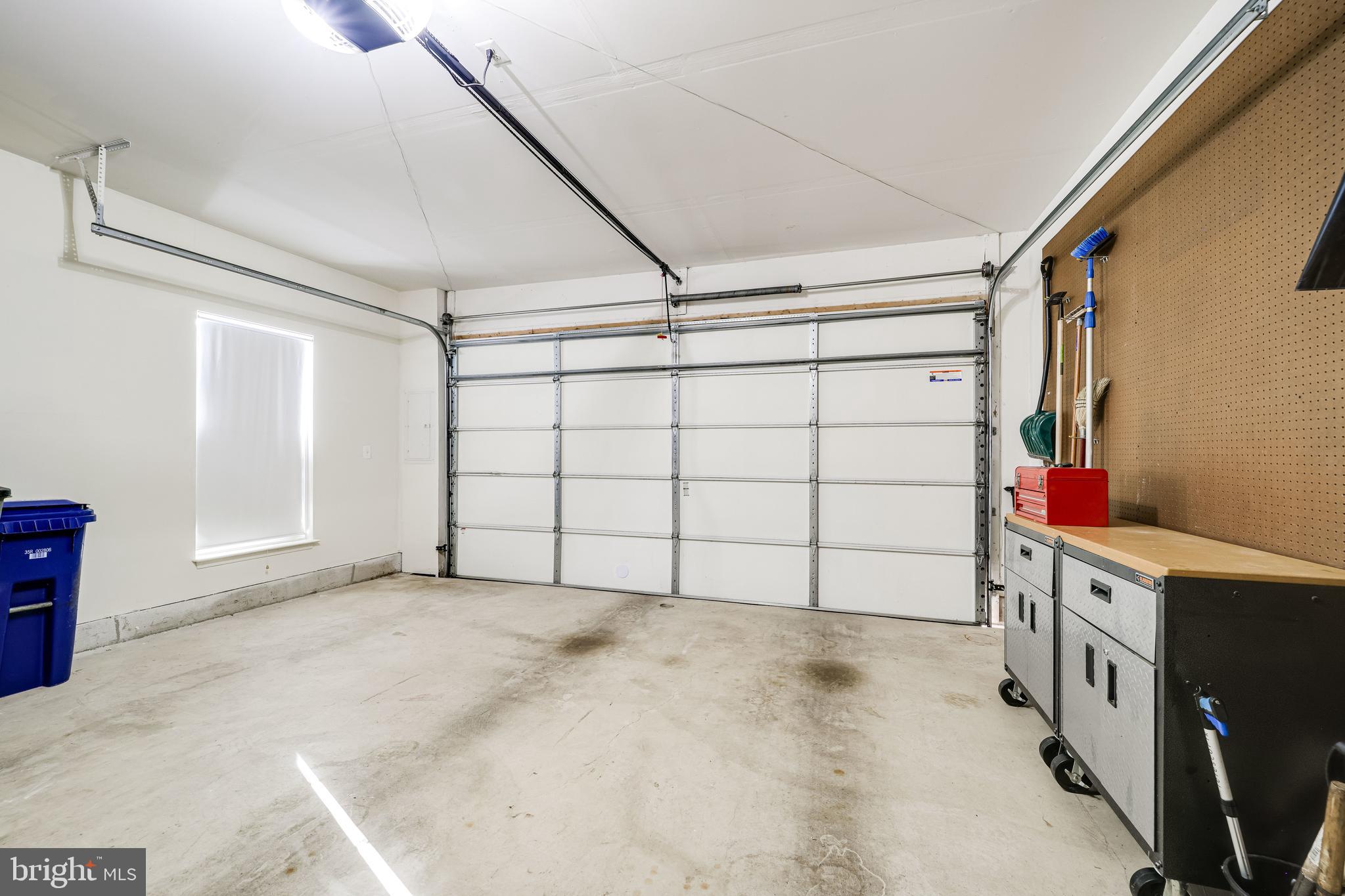 HUNTINGTON STATION - Residential