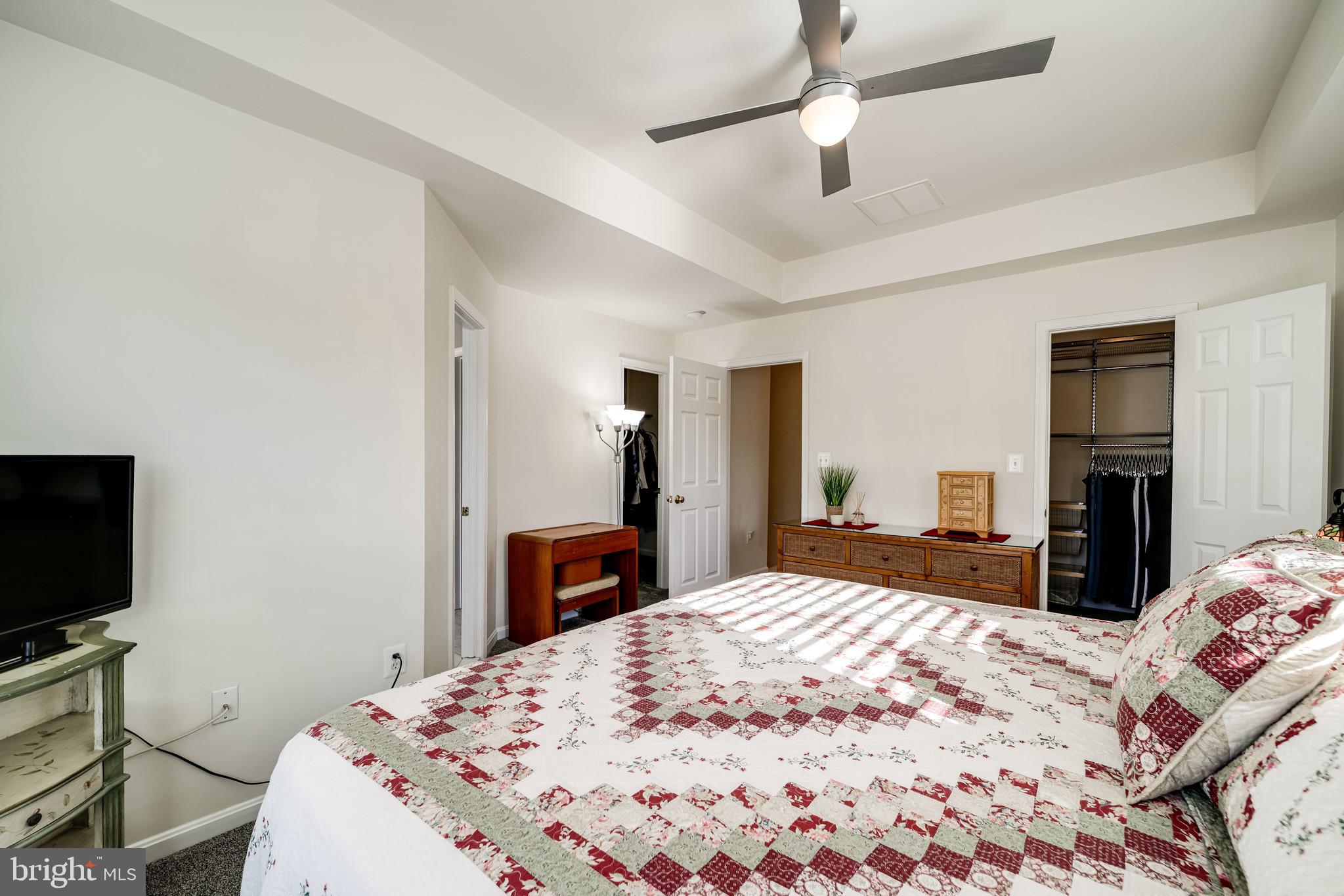 HUNTINGTON STATION - Residential