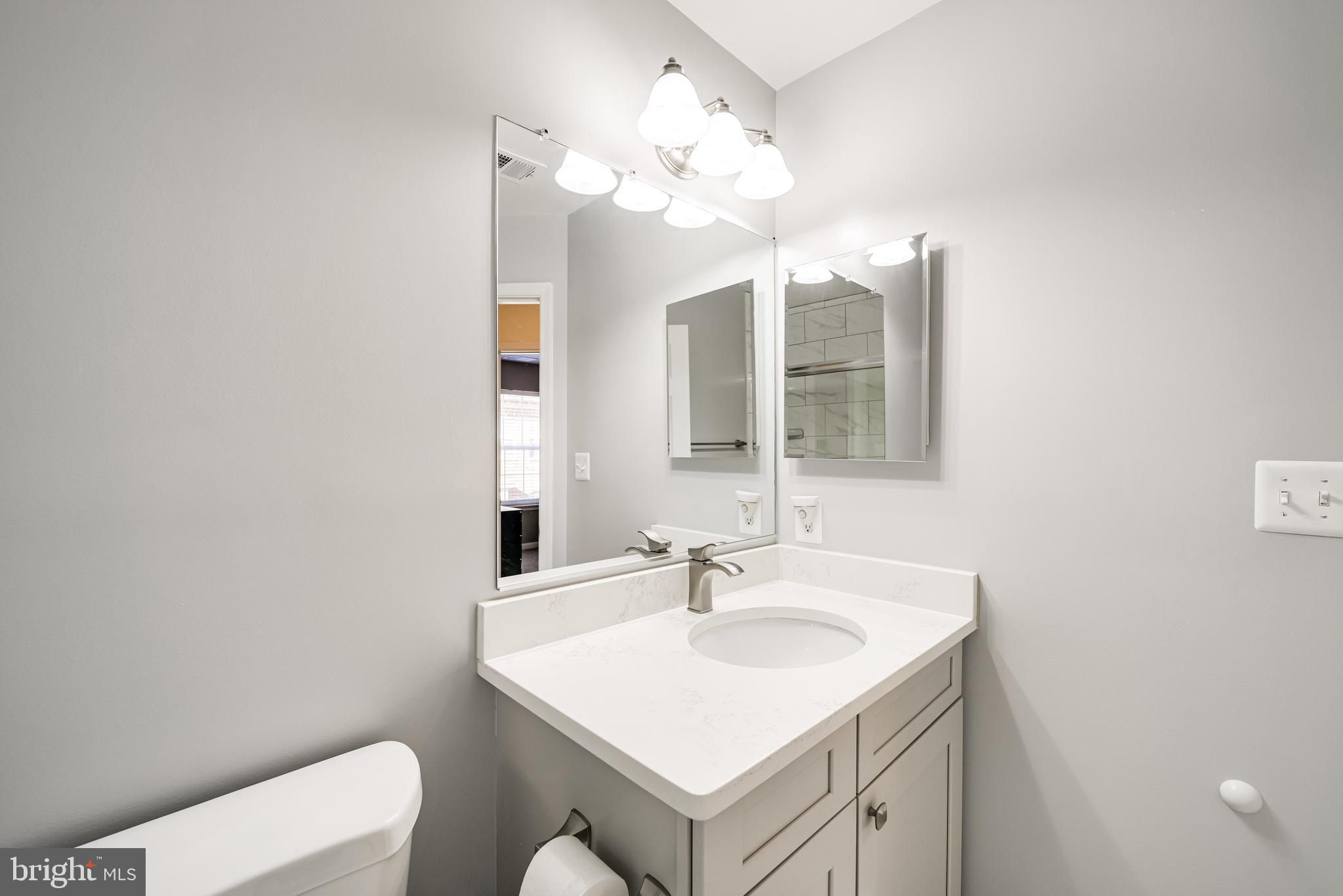 HUNTINGTON STATION - Residential