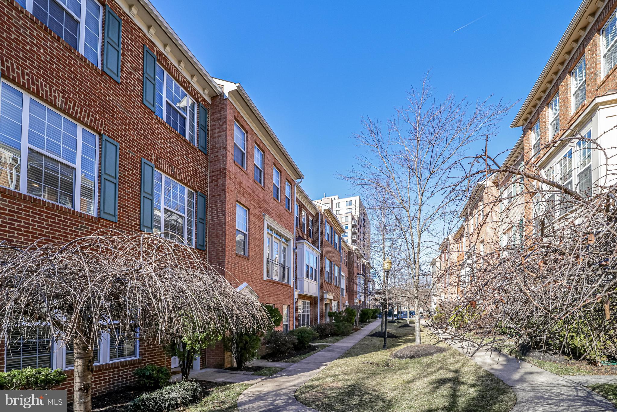 HUNTINGTON STATION - Residential