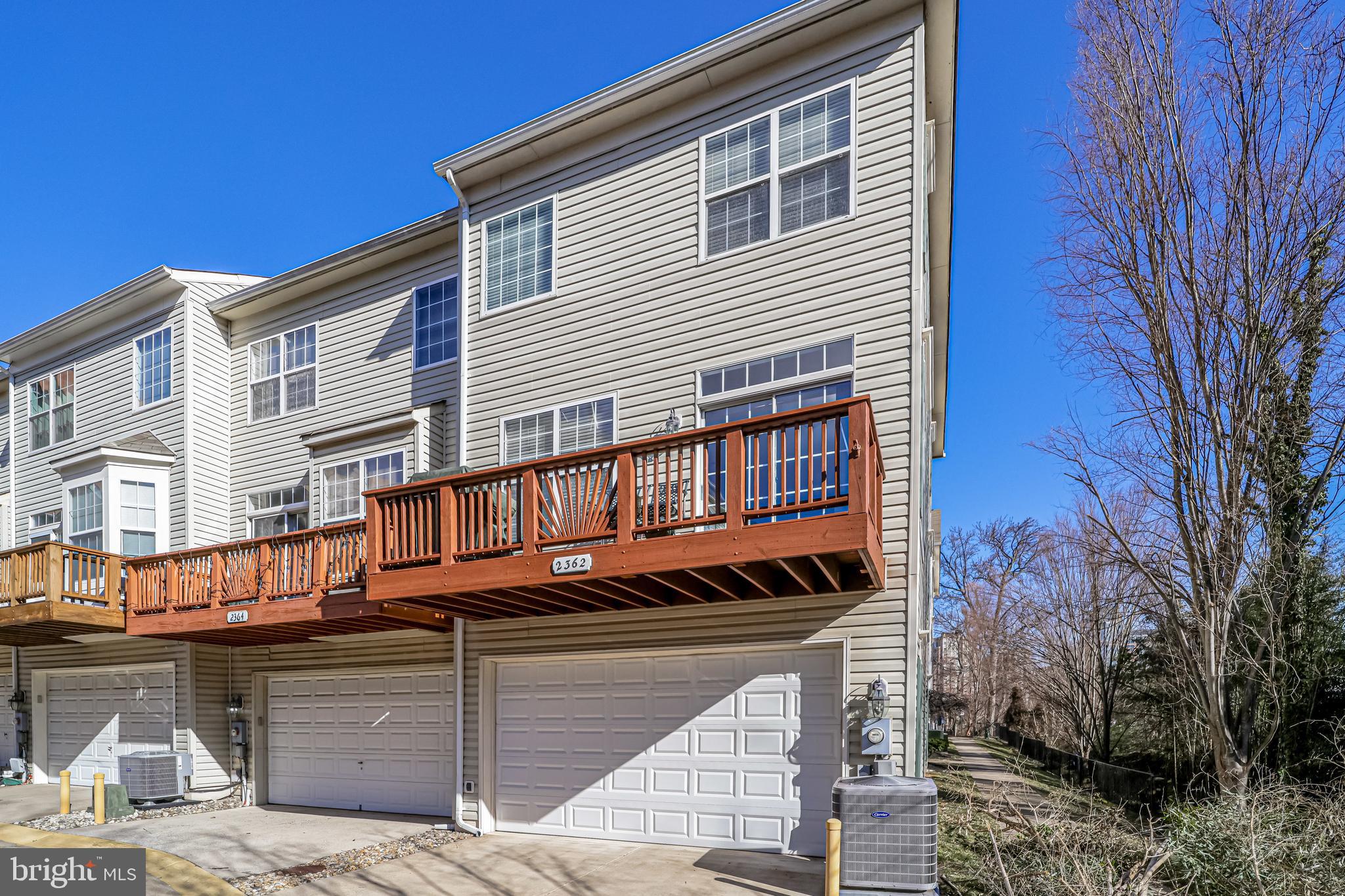 HUNTINGTON STATION - Residential