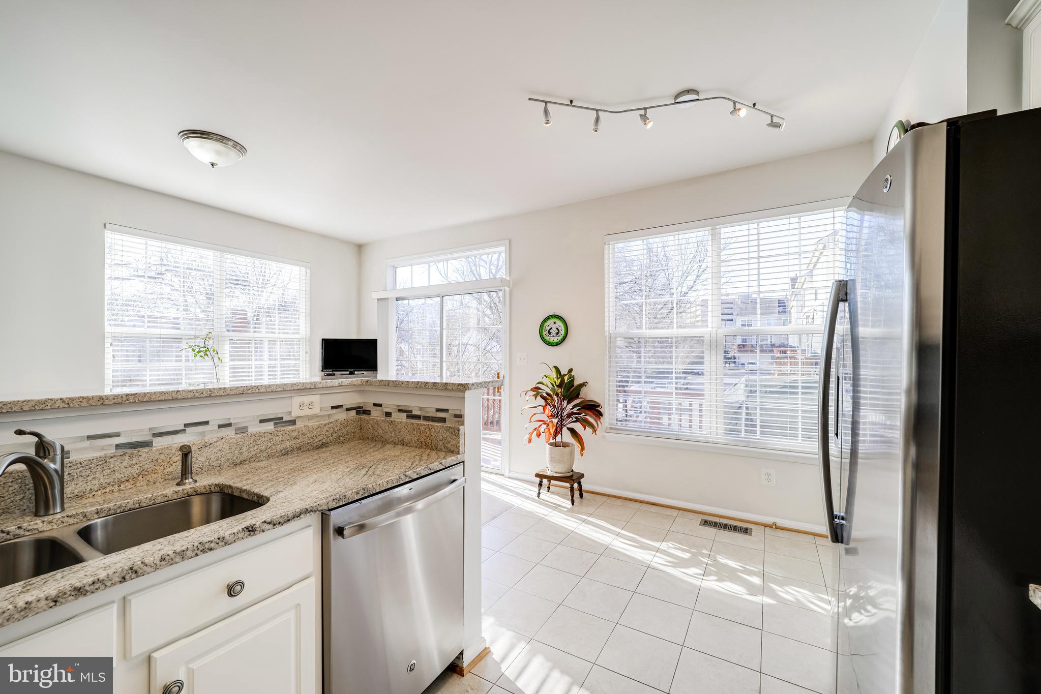 HUNTINGTON STATION - Residential