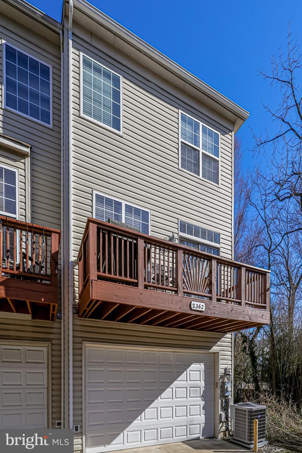 HUNTINGTON STATION - Residential