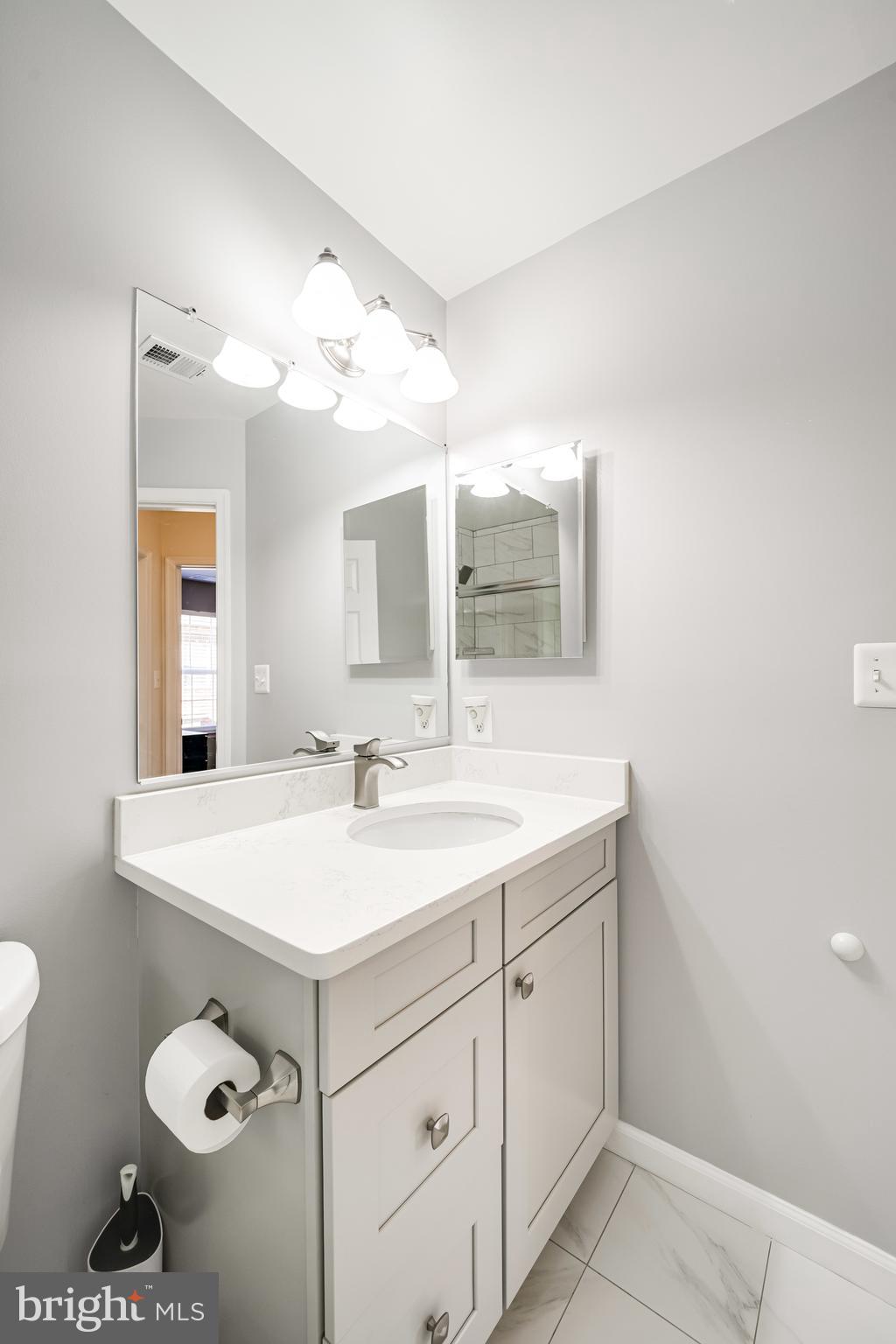 HUNTINGTON STATION - Residential