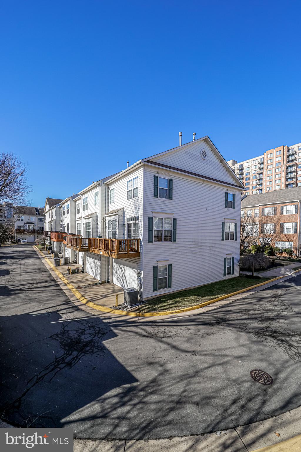 HUNTINGTON STATION - Residential