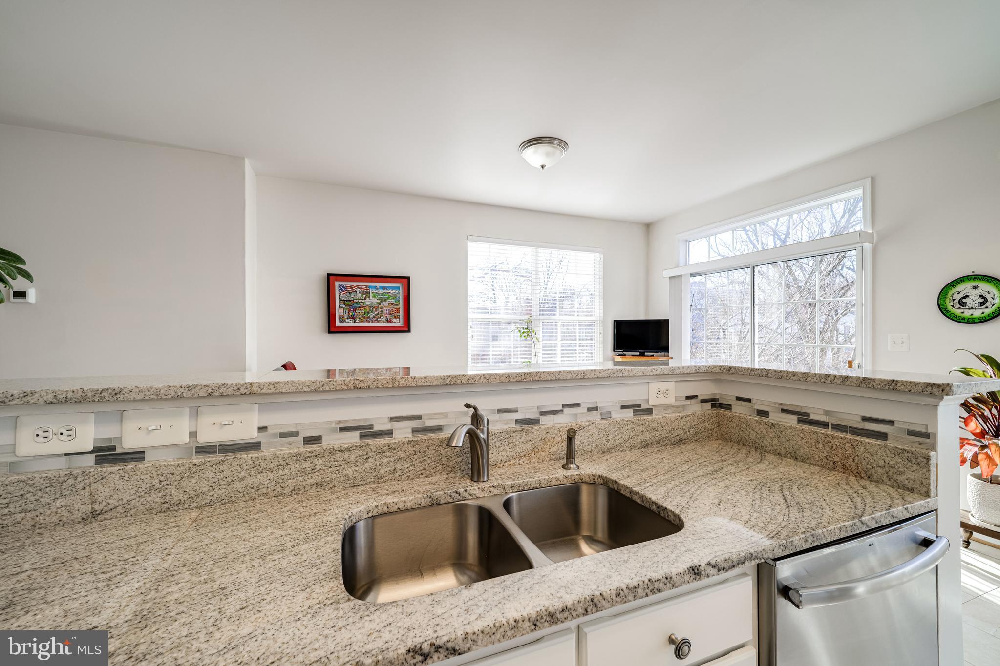 HUNTINGTON STATION - Residential