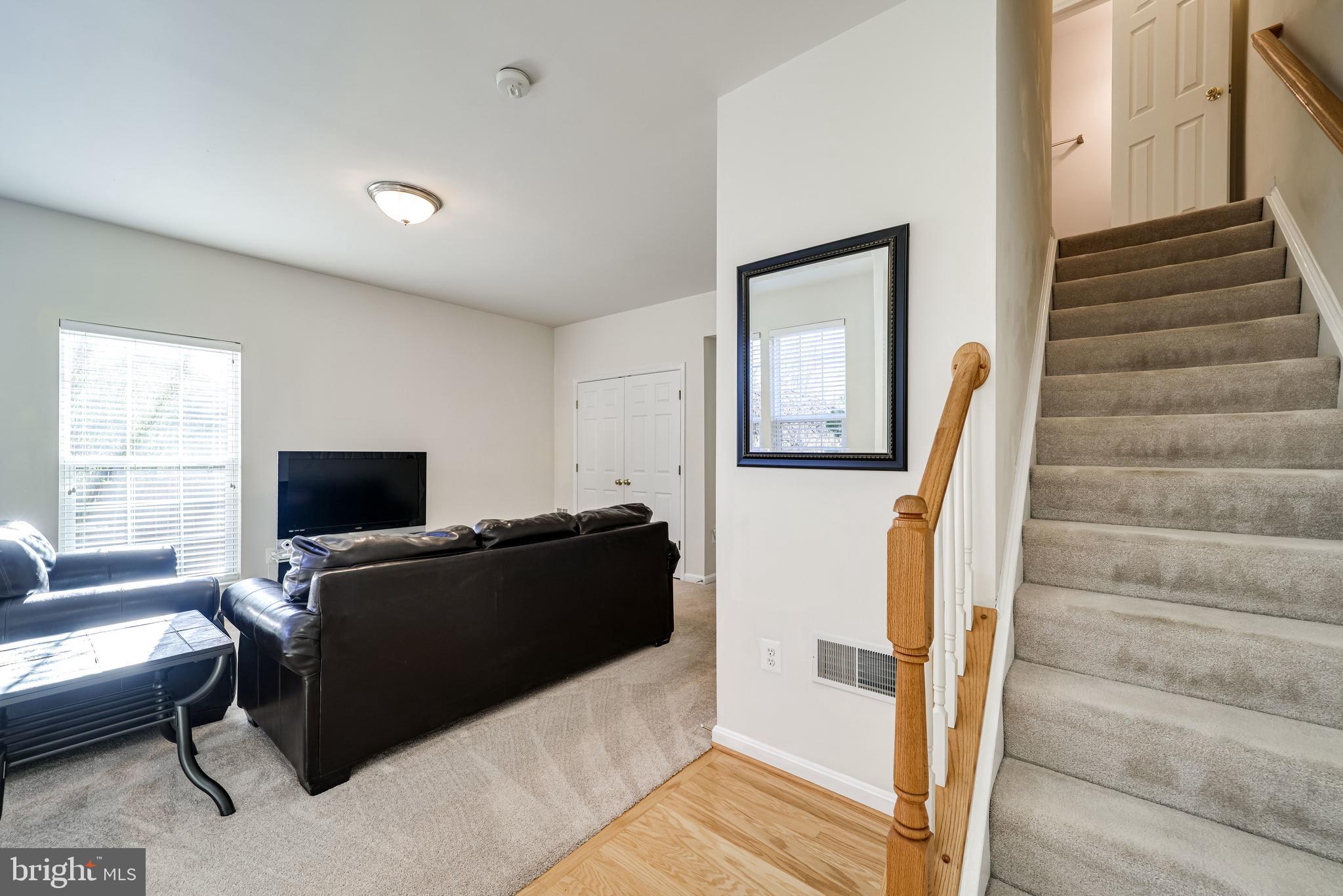 HUNTINGTON STATION - Residential