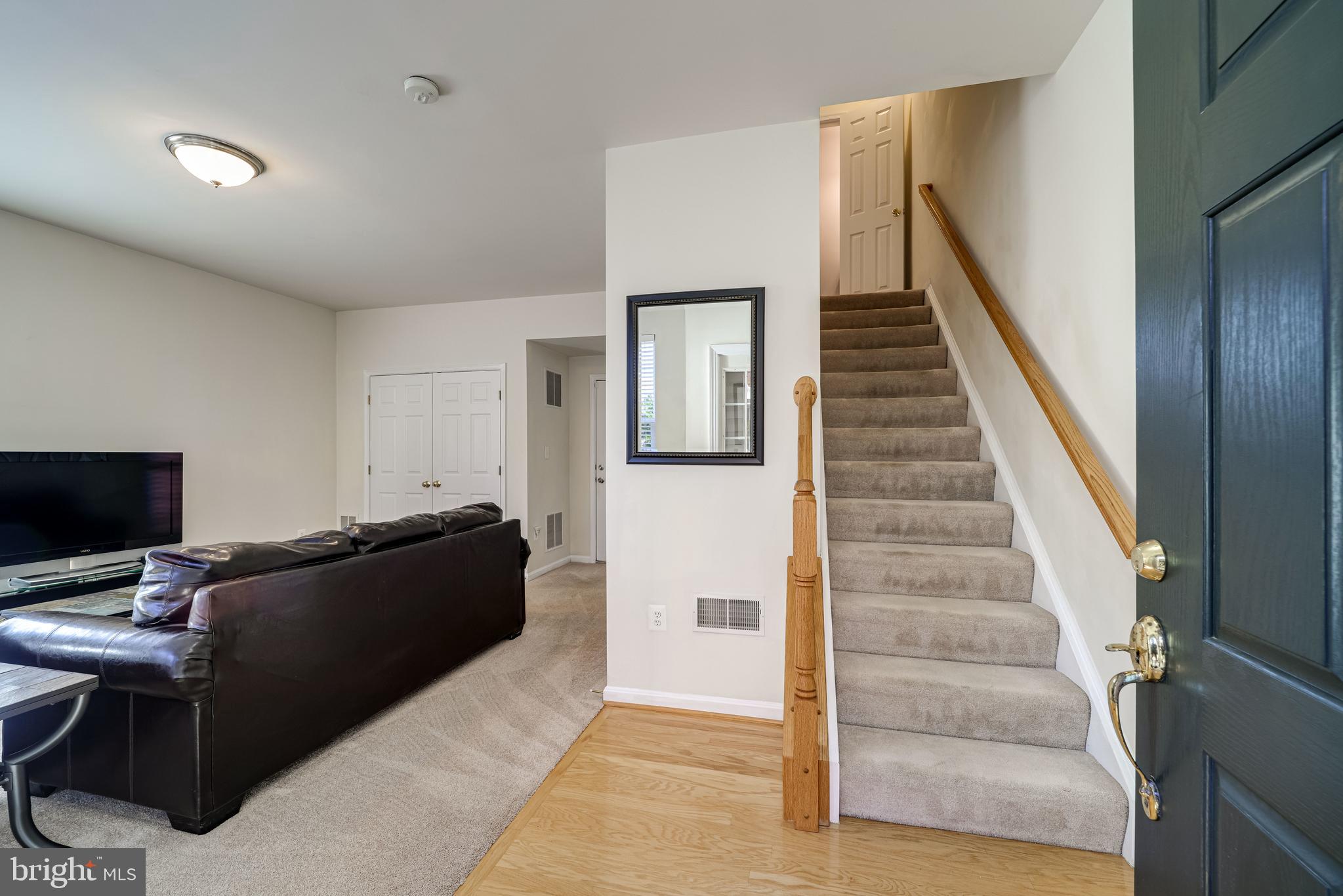 HUNTINGTON STATION - Residential