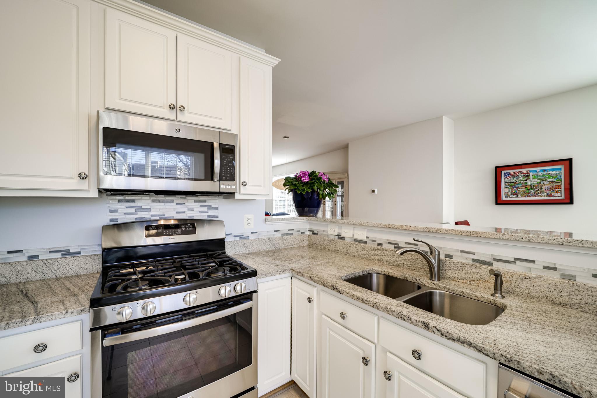 HUNTINGTON STATION - Residential