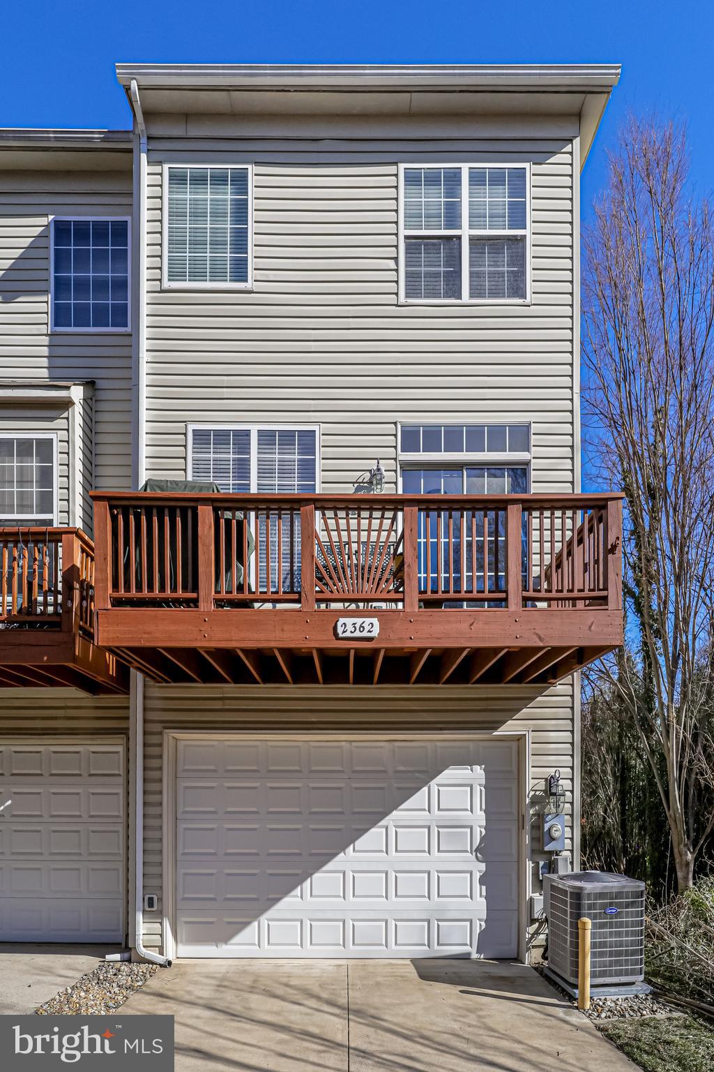 HUNTINGTON STATION - Residential