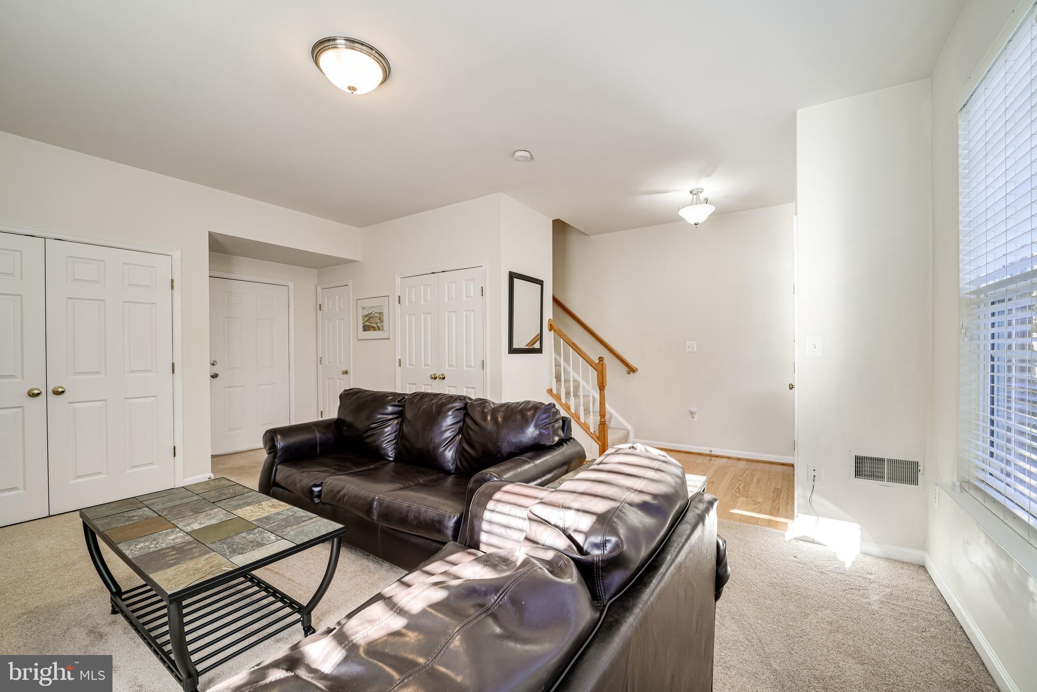 HUNTINGTON STATION - Residential