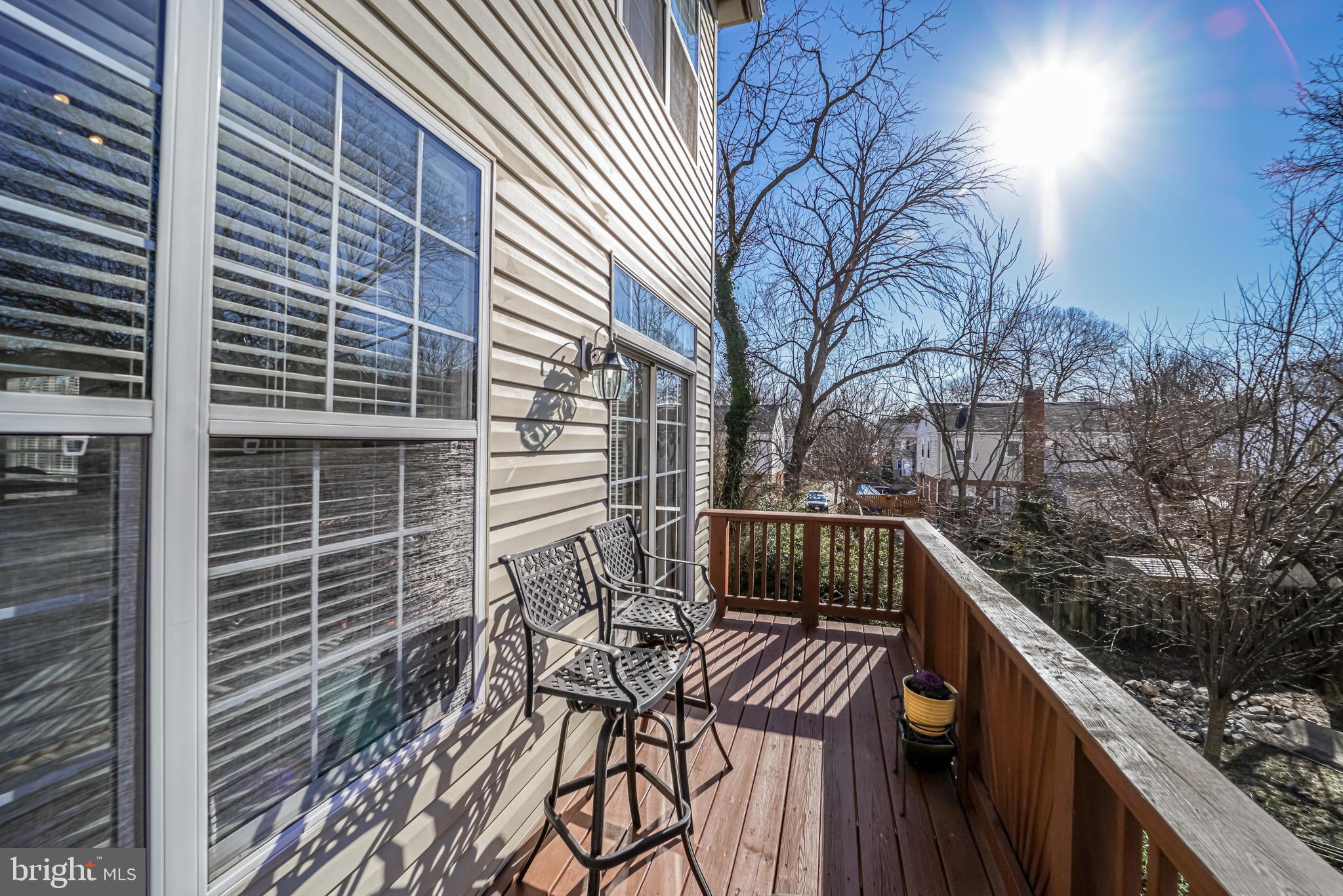 HUNTINGTON STATION - Residential