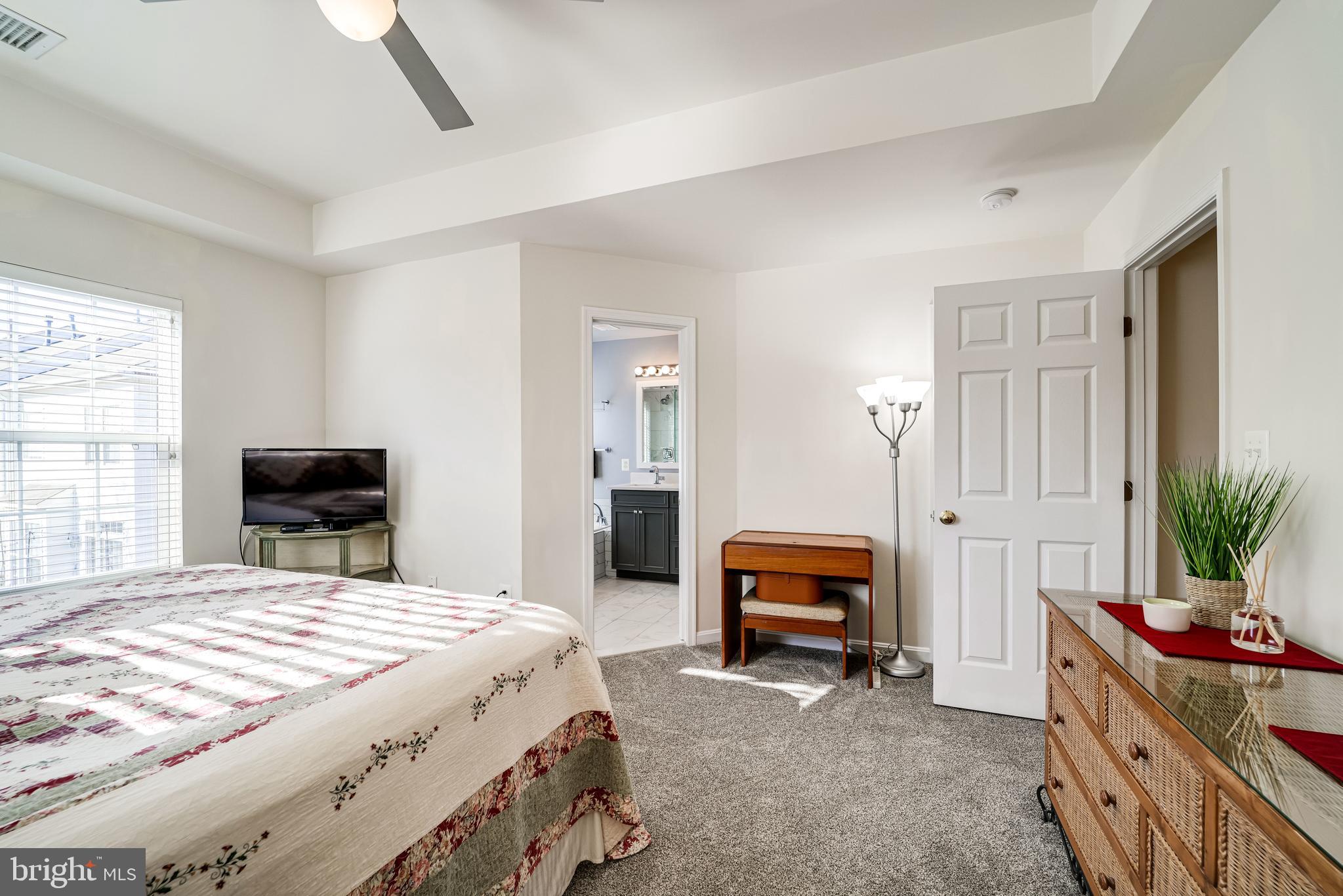 HUNTINGTON STATION - Residential