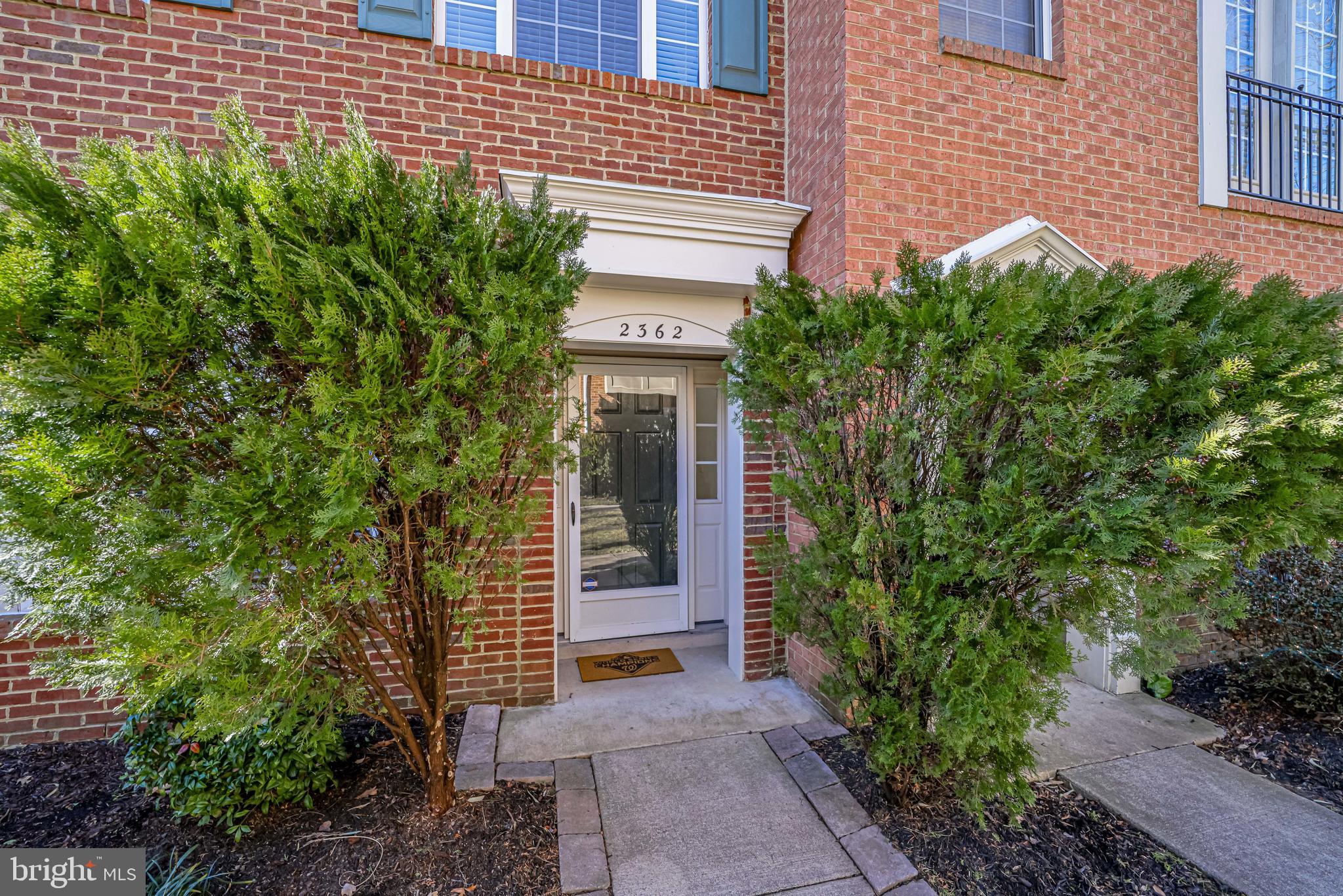 HUNTINGTON STATION - Residential