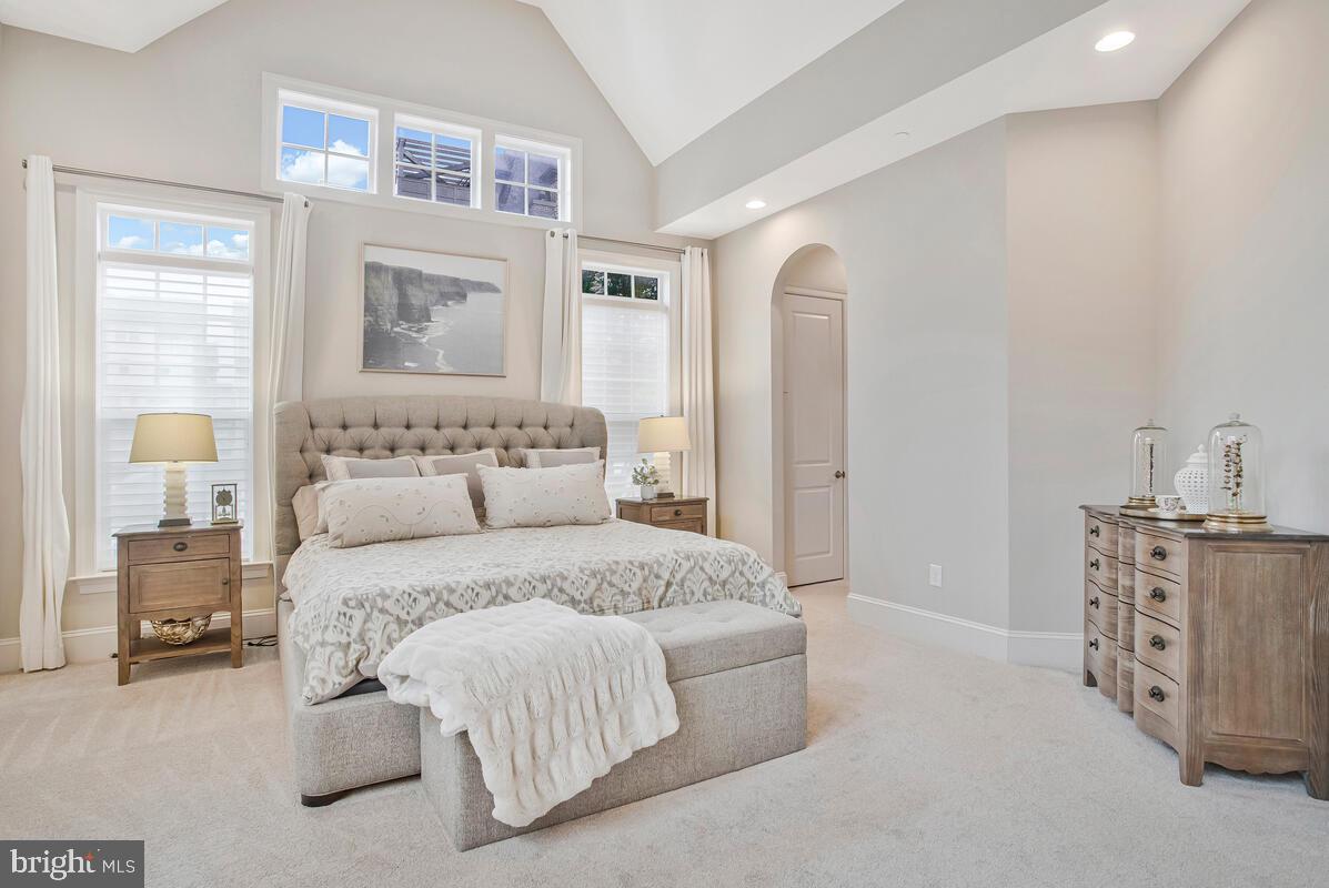 CROWN FARM - Residential