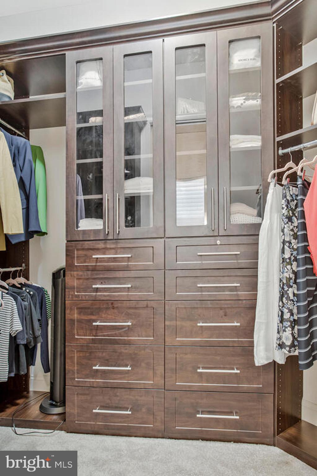 CROWN FARM - Residential