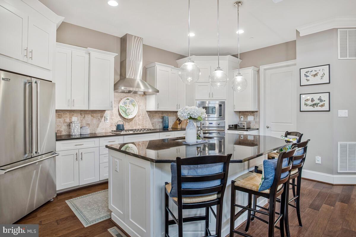 CROWN FARM - Residential