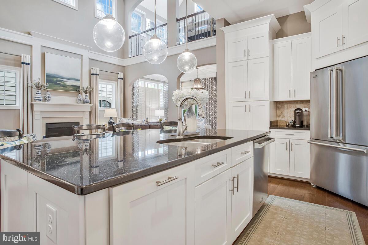 CROWN FARM - Residential