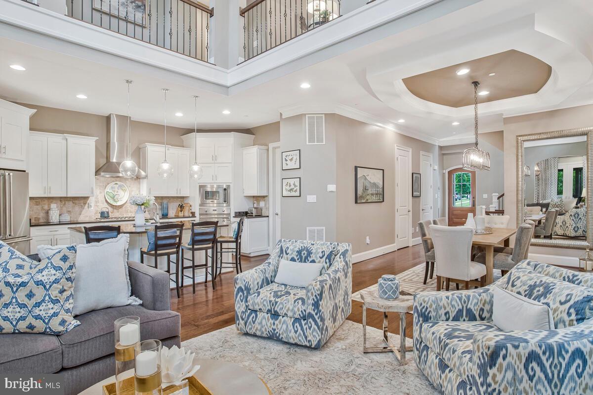 CROWN FARM - Residential