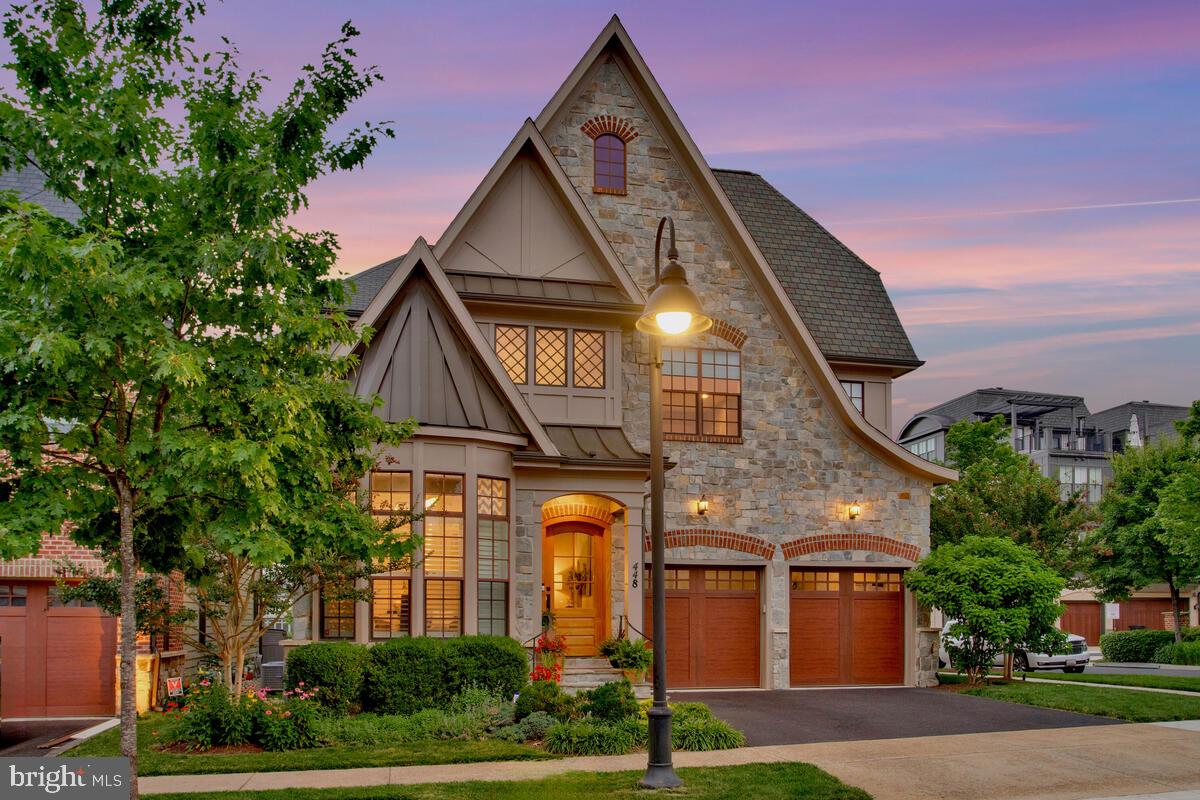 448 SALK CIRCLE