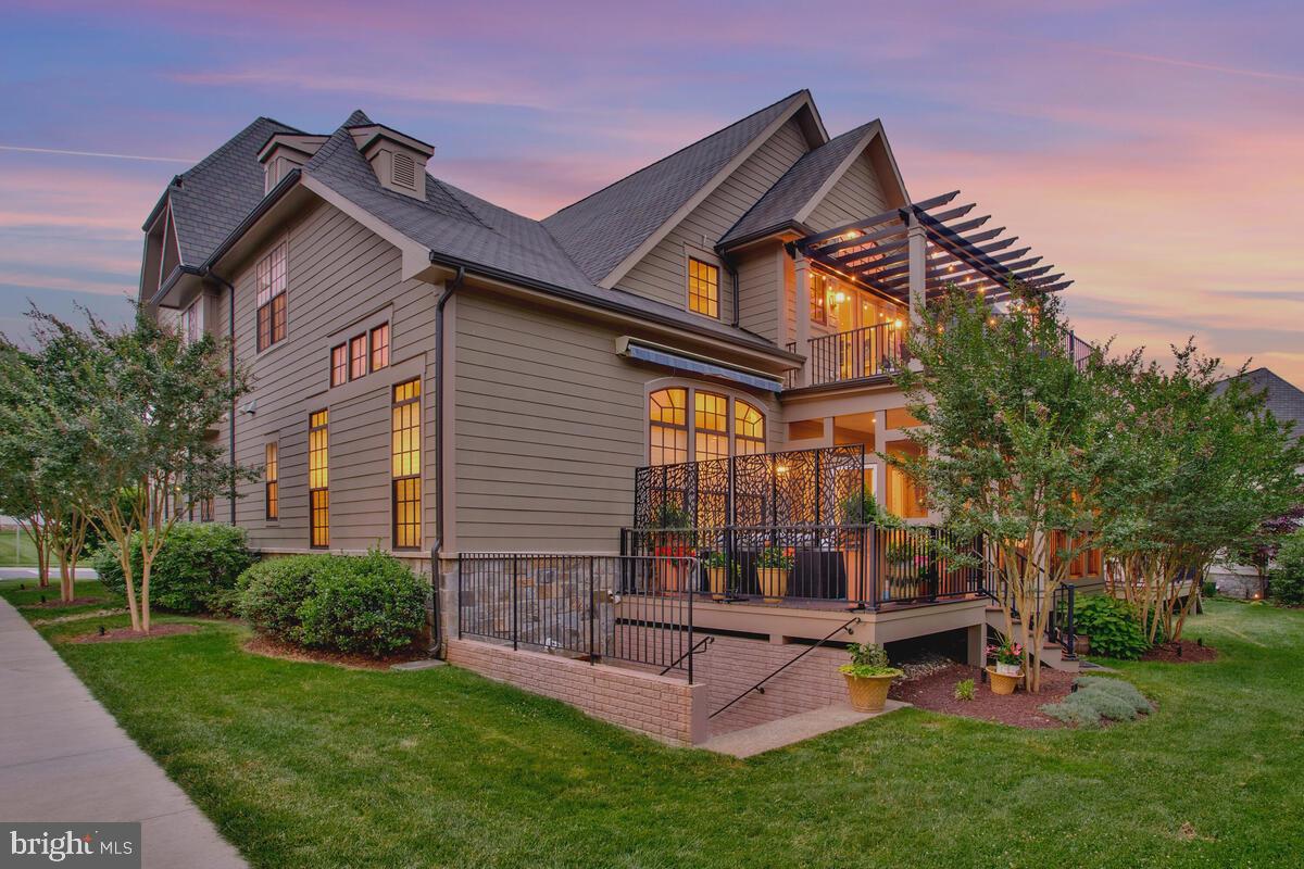 CROWN FARM - Residential