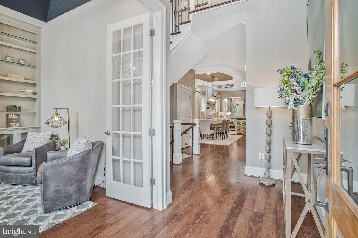 CROWN FARM - Residential