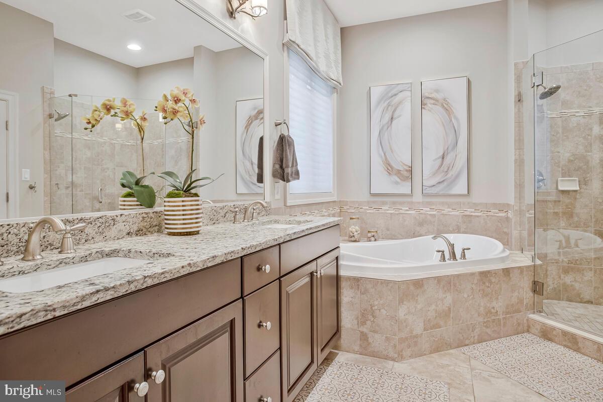 CROWN FARM - Residential