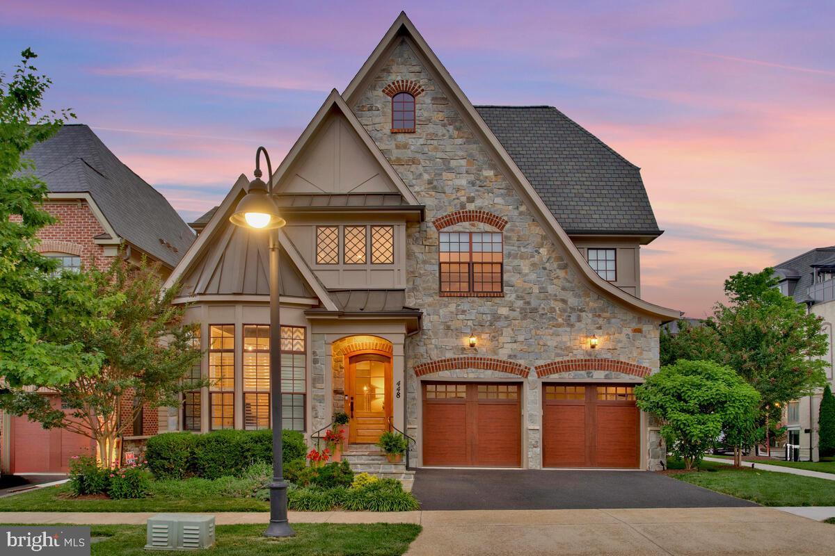 CROWN FARM - Residential