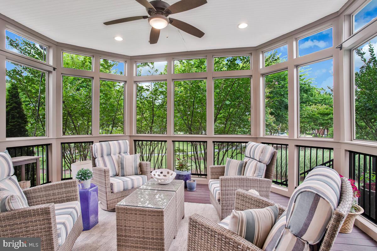 CROWN FARM - Residential