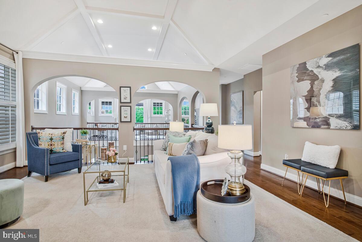 CROWN FARM - Residential