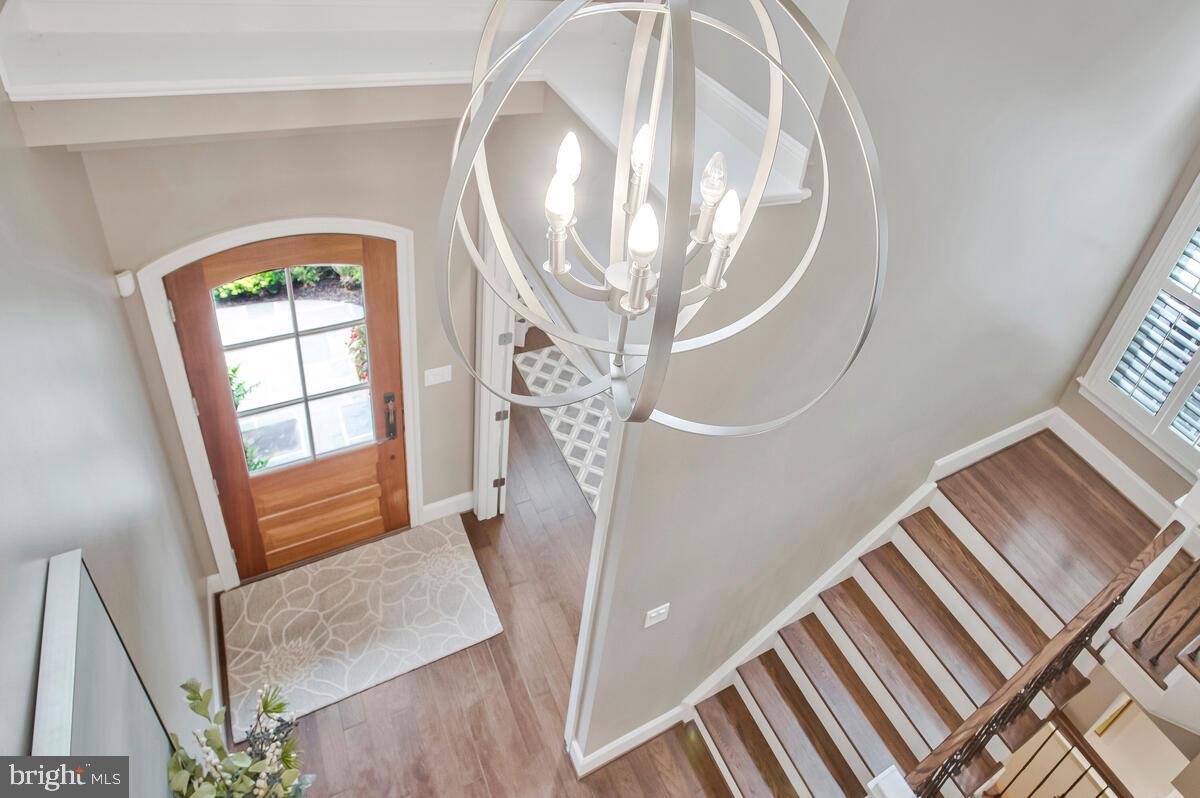 CROWN FARM - Residential