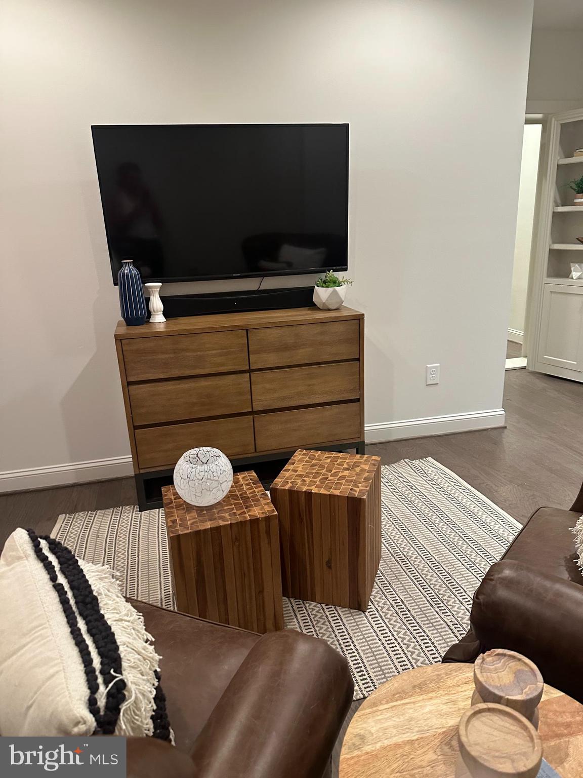 CROWN FARM - Residential