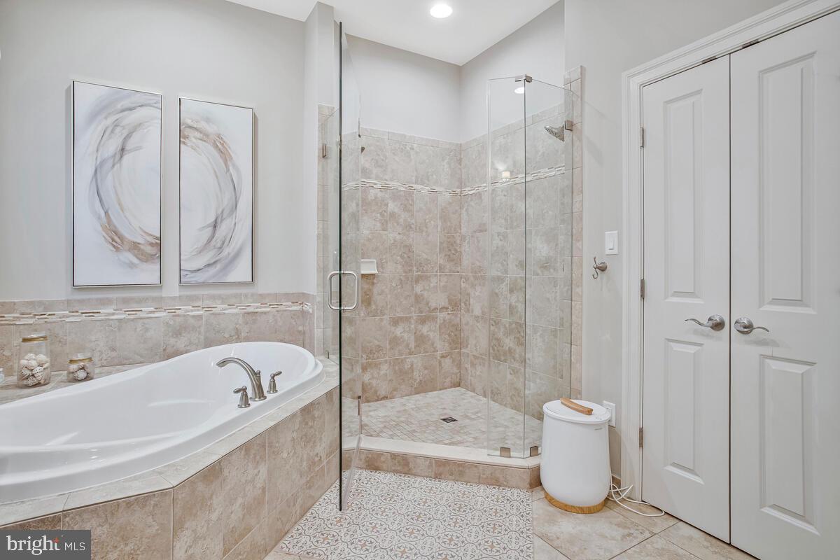 CROWN FARM - Residential