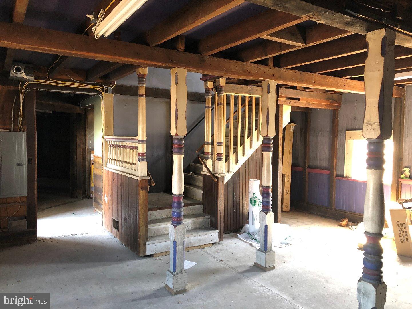 DANVILLE - Commercial Sale