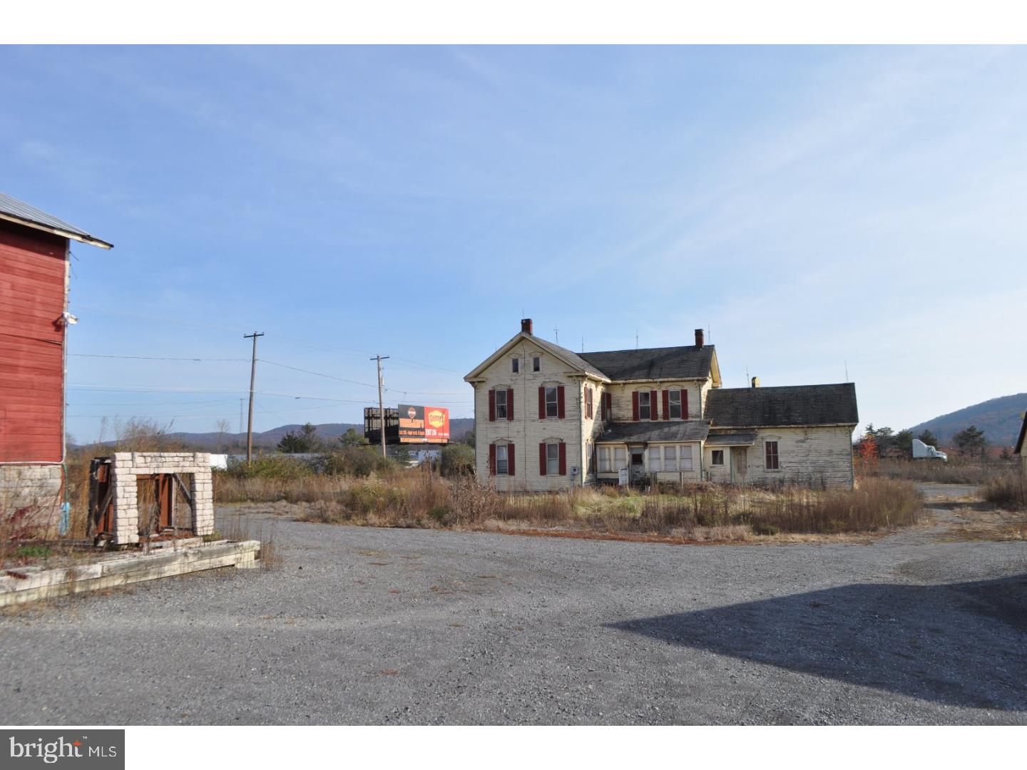 DANVILLE - Commercial Sale