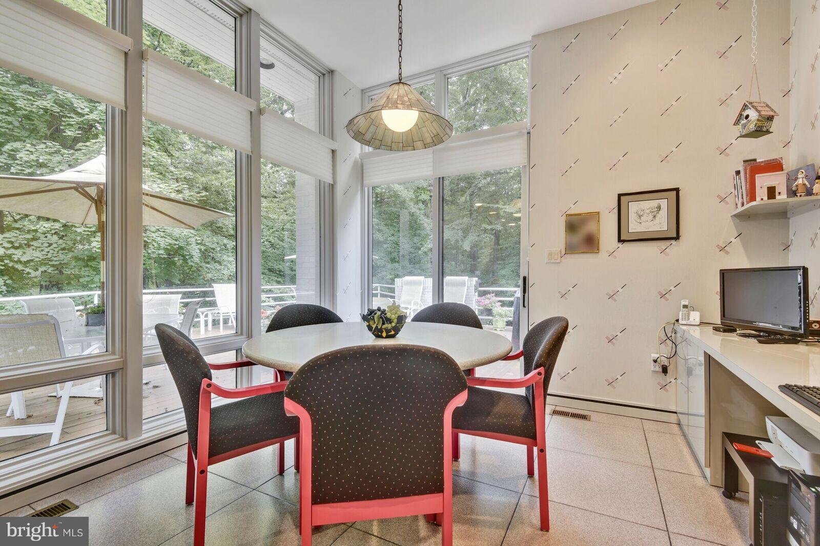 VALLEY GATE - Residential