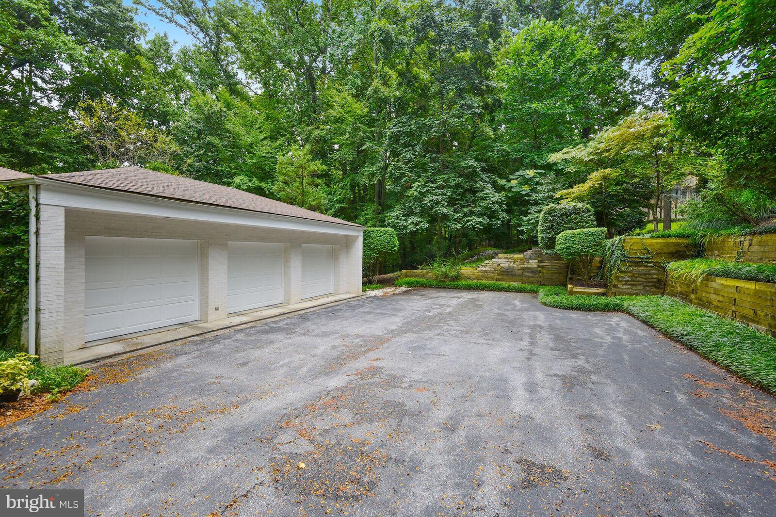 VALLEY GATE - Residential