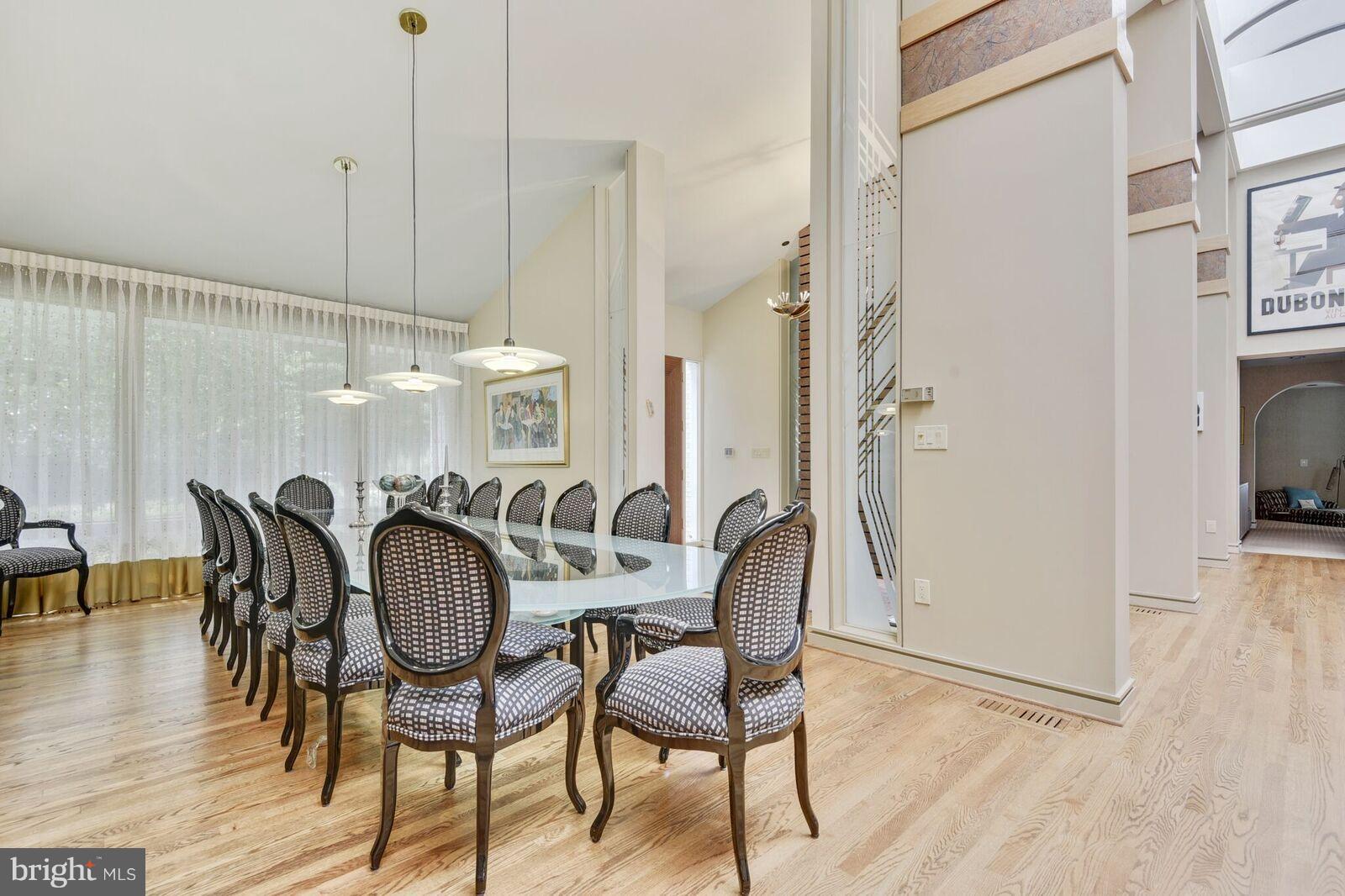 VALLEY GATE - Residential