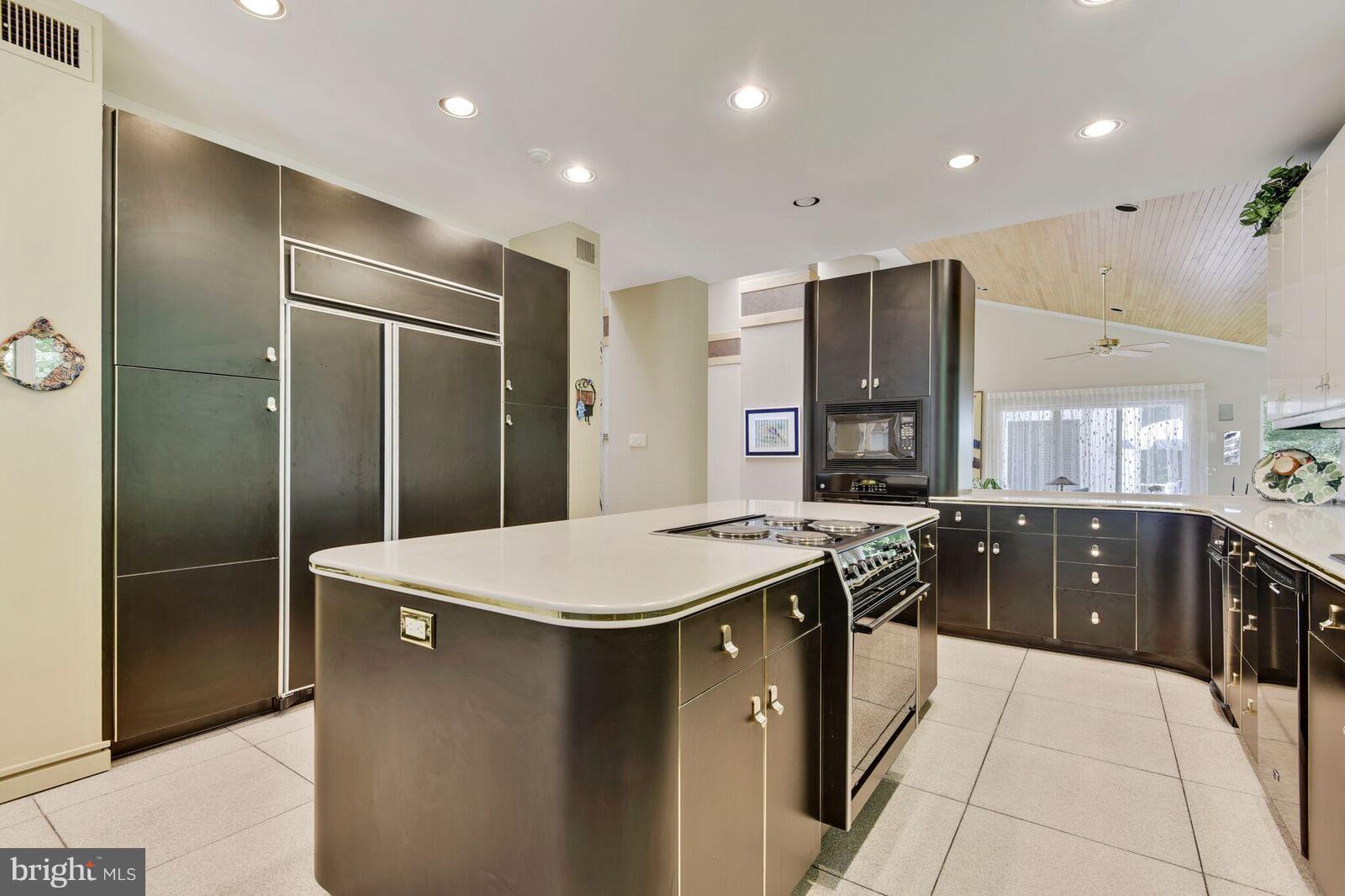 VALLEY GATE - Residential