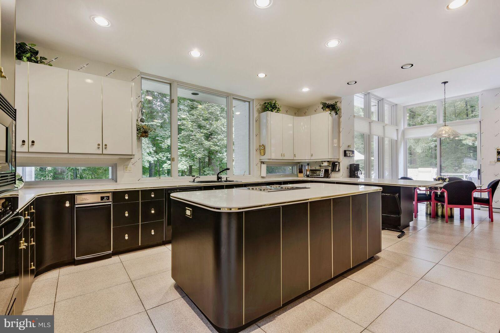 VALLEY GATE - Residential