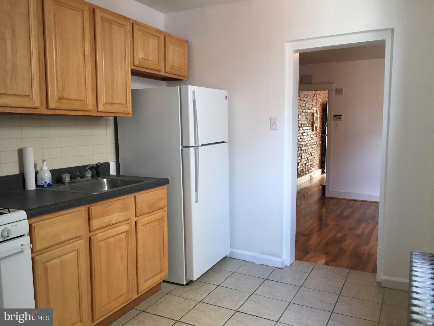 PORT RICHMOND - Residential Lease