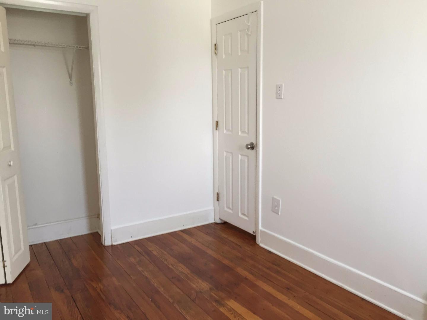 PORT RICHMOND - Residential Lease