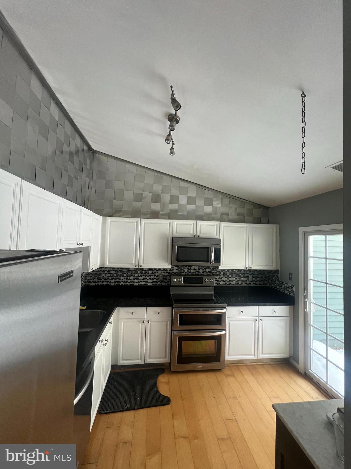 MARINERS POINT - Residential