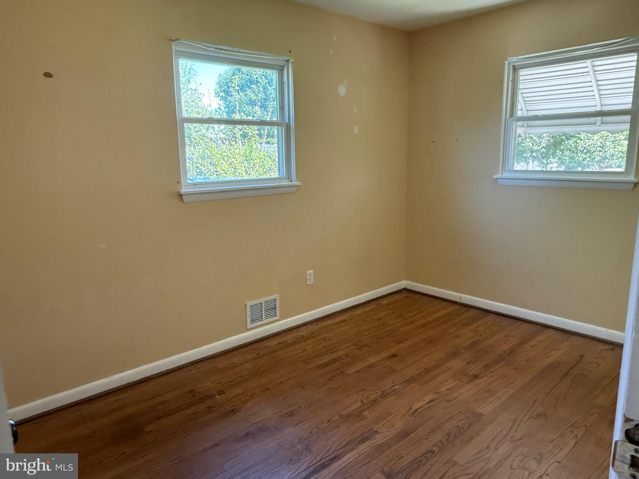 CATONSVILLE MANOR - Residential