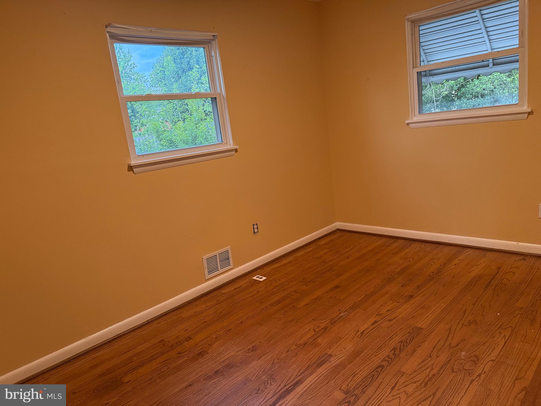 CATONSVILLE MANOR - Residential