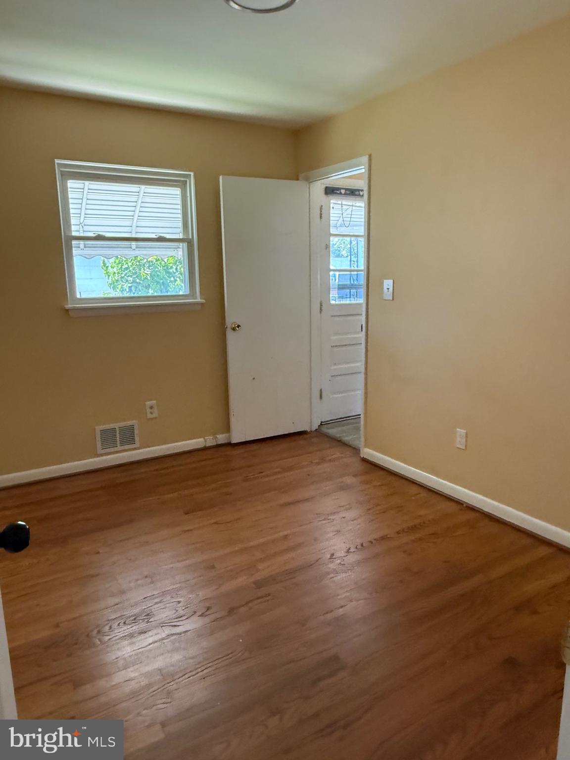 CATONSVILLE MANOR - Residential