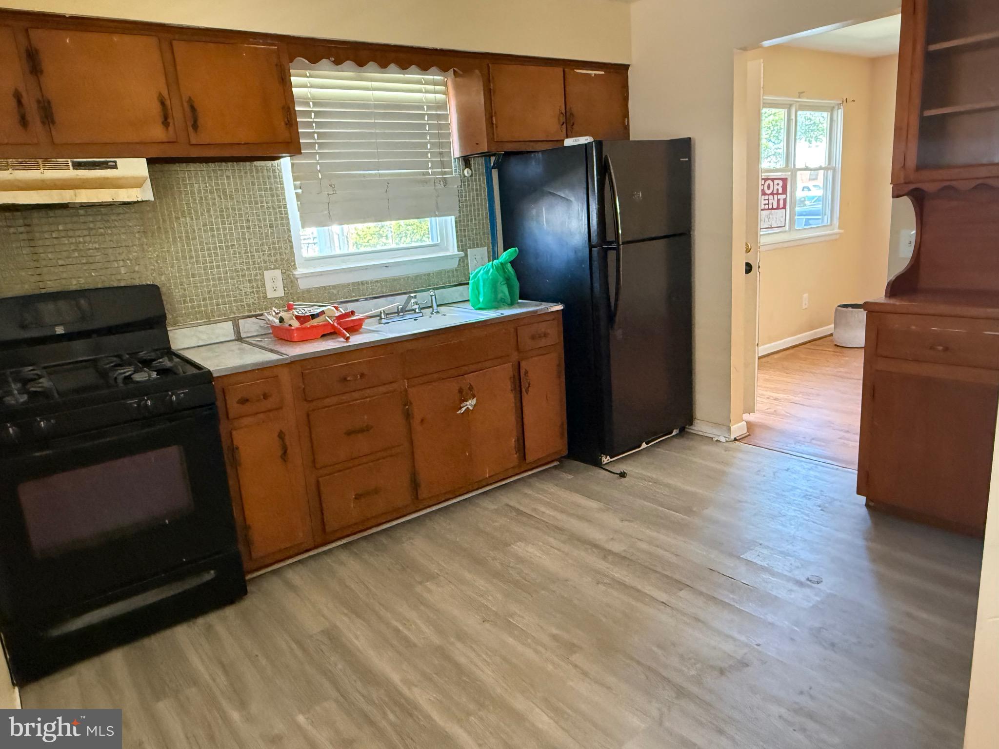CATONSVILLE MANOR - Residential
